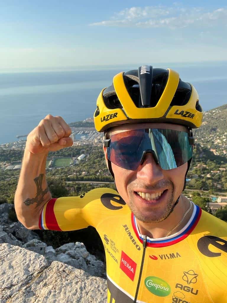 Roglič po padcu odstopil s Toura