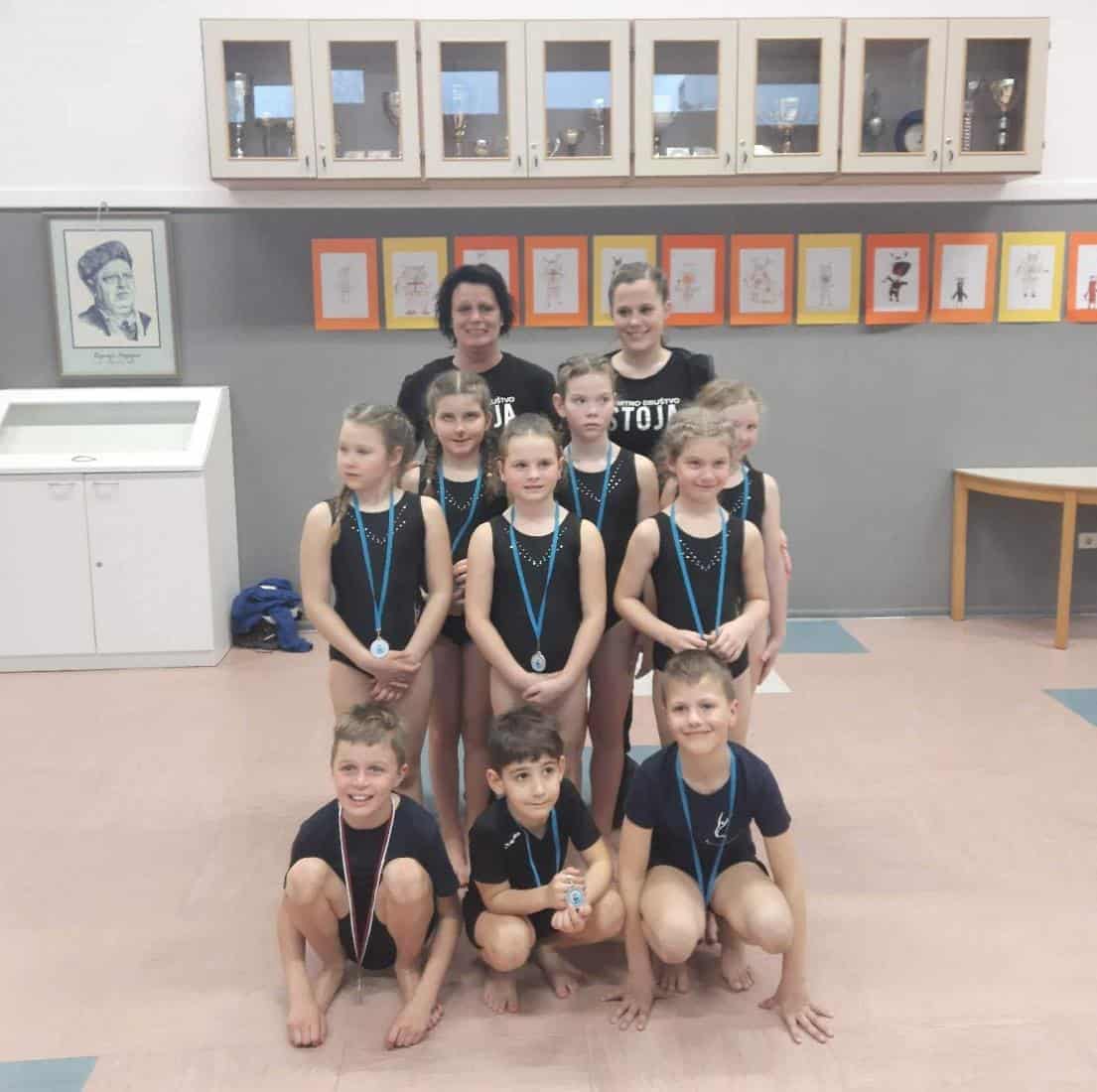 Na državnem prvenstvu v skokih z male prožne ponjave odlični tekmovalci ŠD Stoja