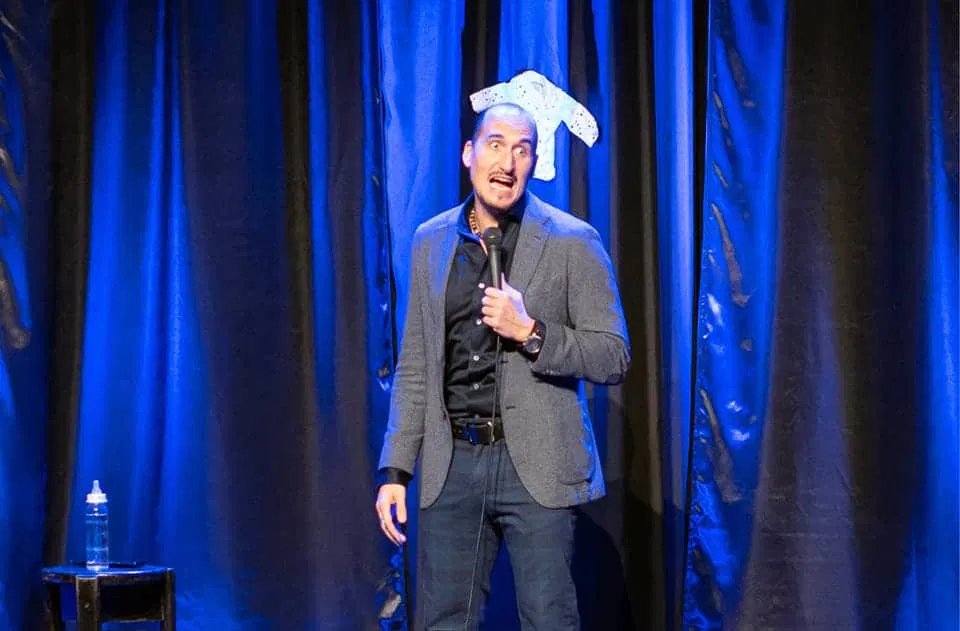 V Mislinji vas bo do solz nasmejal Vid Valič