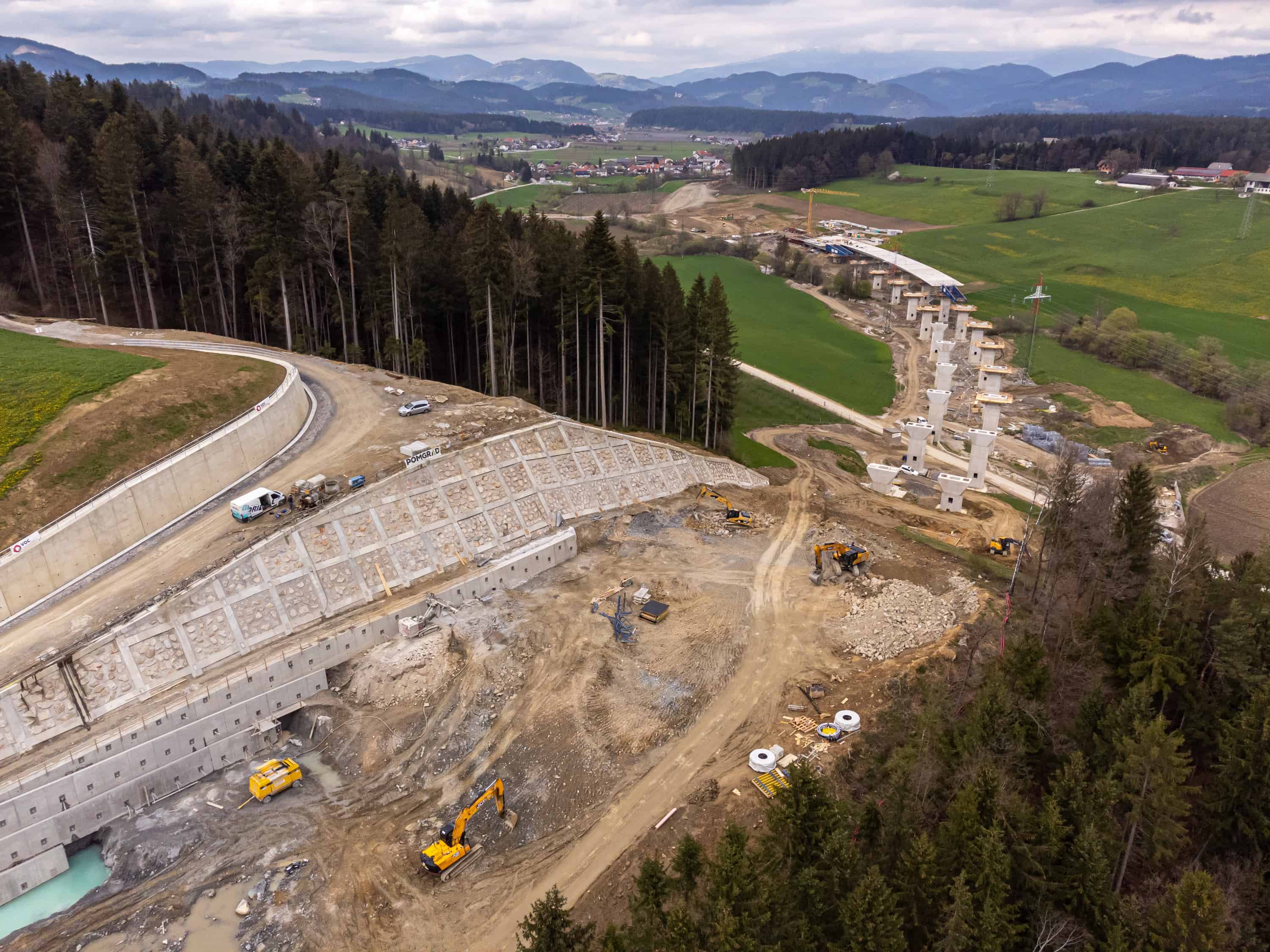 Koroški župani se zavzemajo za pospešitev gradnje 3. razvojne osi