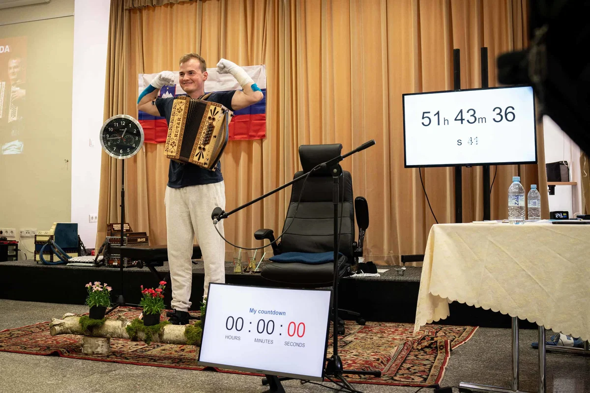 Anže Krevh je nov Guinnessov rekorder. Presegel je svojih 53 ur