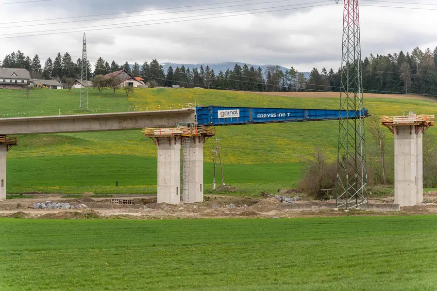 Na gospodarskem forumu Koroške o nujnosti hitre cesti in priložnostih po ujmi