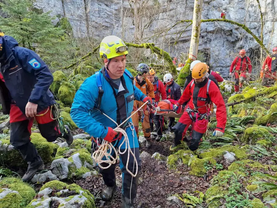 V Škocjanskih jamah naj bi med potopom umrl potapljač