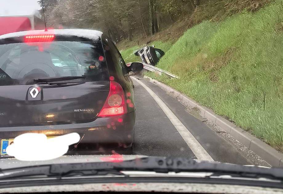 Znanih več podrobnosti nesreče, do katere je prišlo na relaciji Radlje ob Dravi - Muta