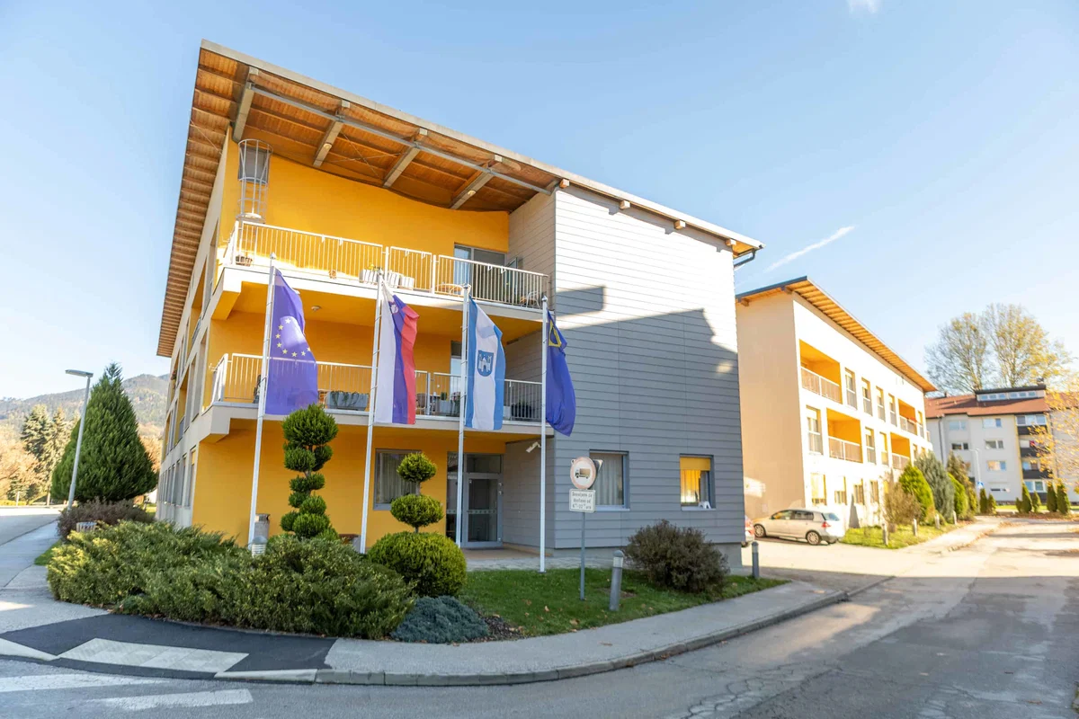 V rdečih številkah lani že več kot 40 odstotkov domov za starejše