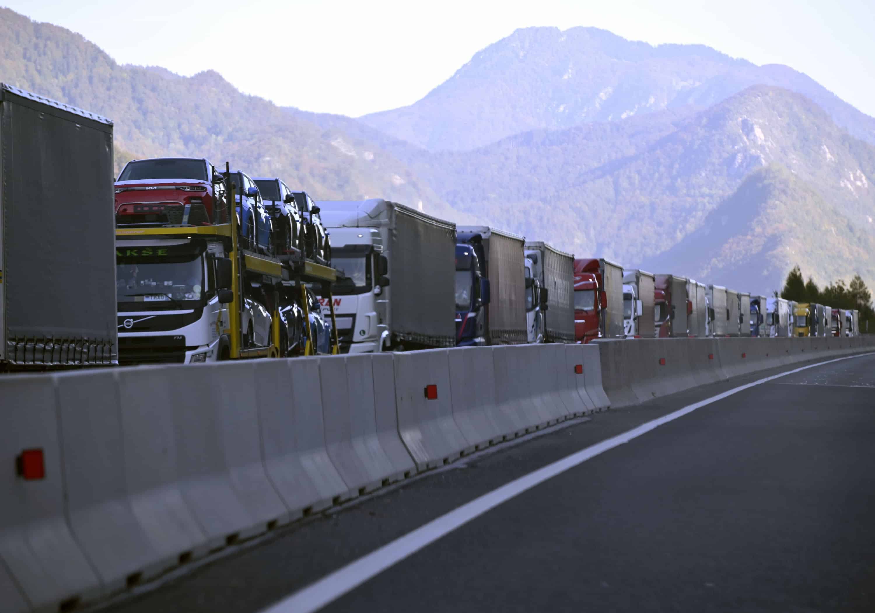 Se odpravljate proti Primorski? Avtocesta je zaprta