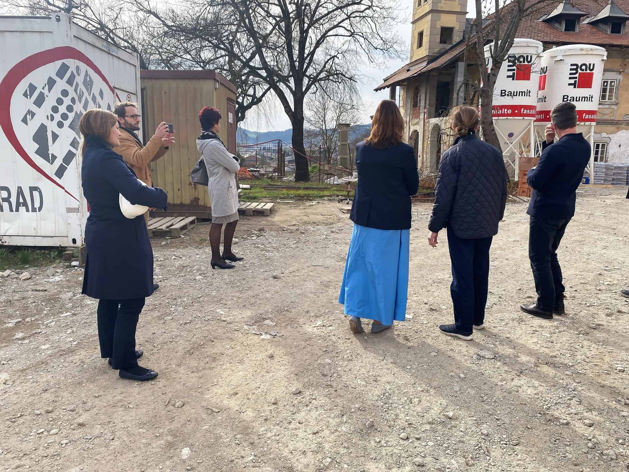 Ministrstvo se je odzvalo vabilu direktorice Koroškega doma starostnikov