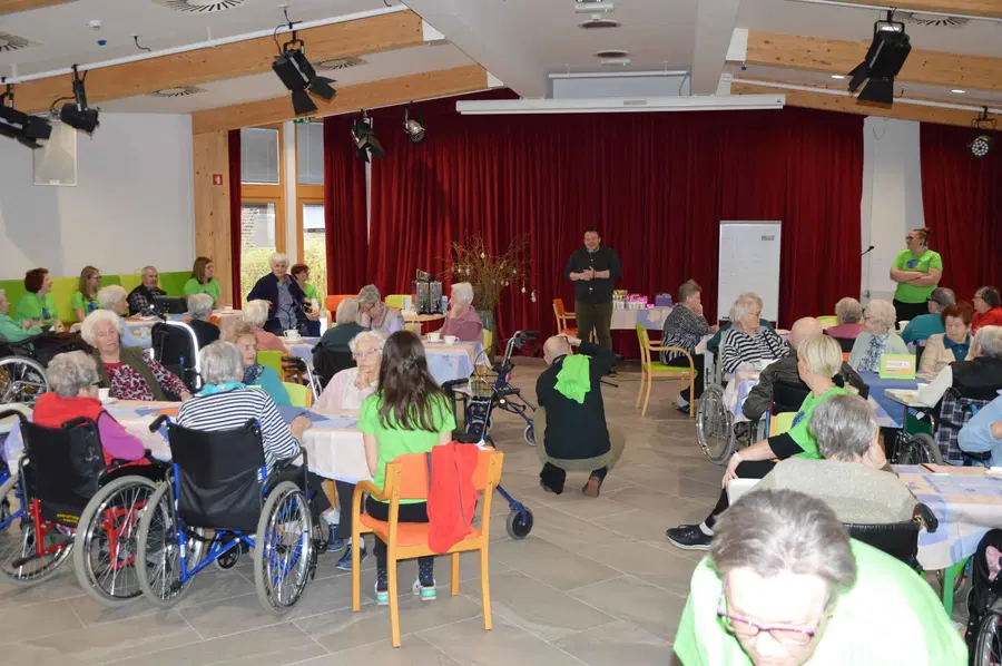 "Dan za spremembe" v Domu starejših na Fari Prevalje je obiskal tudi minister Maljevec