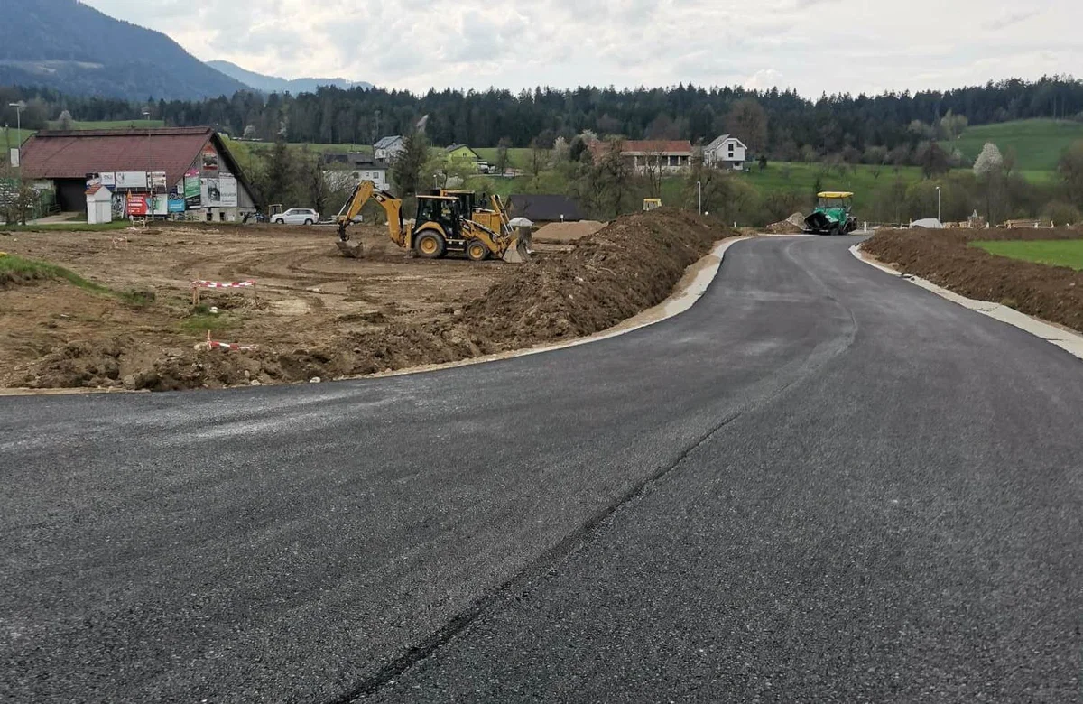 V Kotljah bo predvidoma do sredine julija zgrajeno krožišče