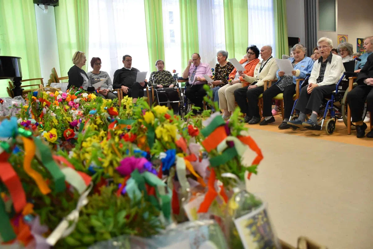 V Koroškem domu starostnikov Črneče so obeležili cvetni petek