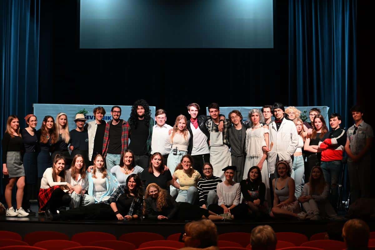 Muzikal Narcis ali »S staro ladjo na velike odre«