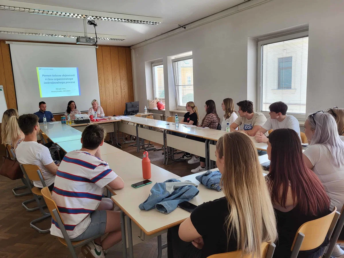 Potekala je okrogla miza »Pomen telesne dejavnosti v času izobraževalnega procesa« 