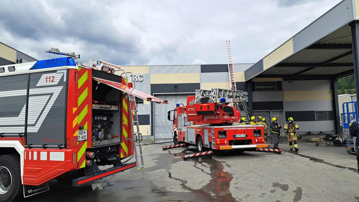V Dobji vasi zagoreli sončni paneli in del ostrešja