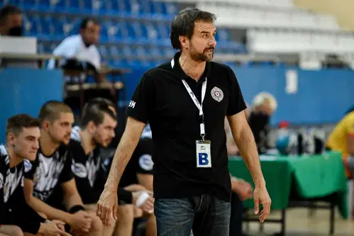 Trenerski stolček članske ekipe RK Slovenj Gradec prevzema Nenad Maksić