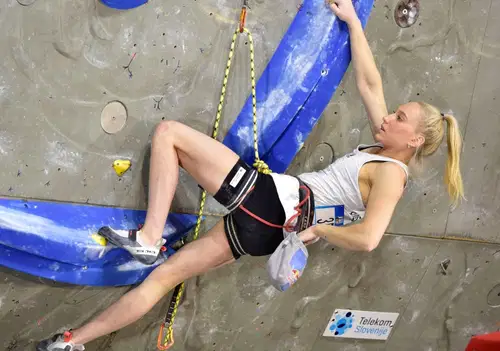 Janja Garnbret sedmič zlata na svetovnih prvenstvih