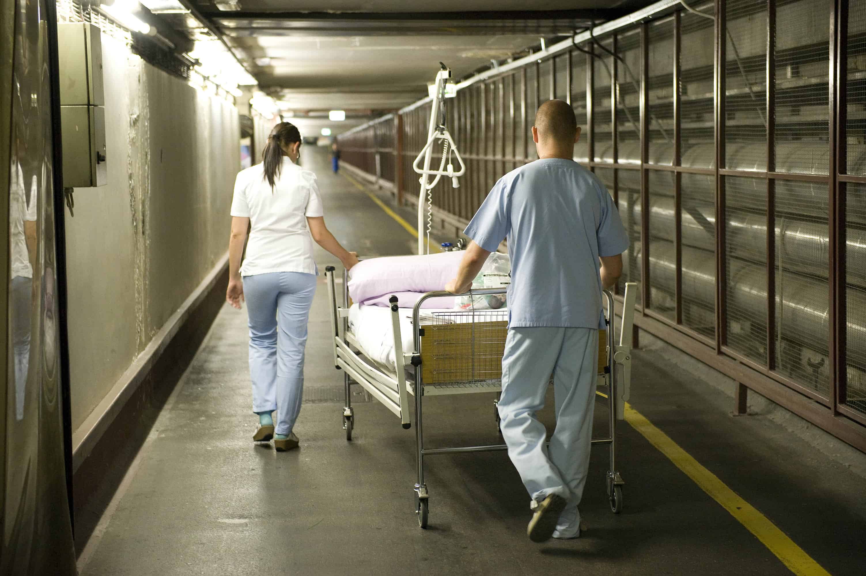 Ob mednarodnem dnevu medicinskih sester pozivi k izboljšanju delovnih pogojev