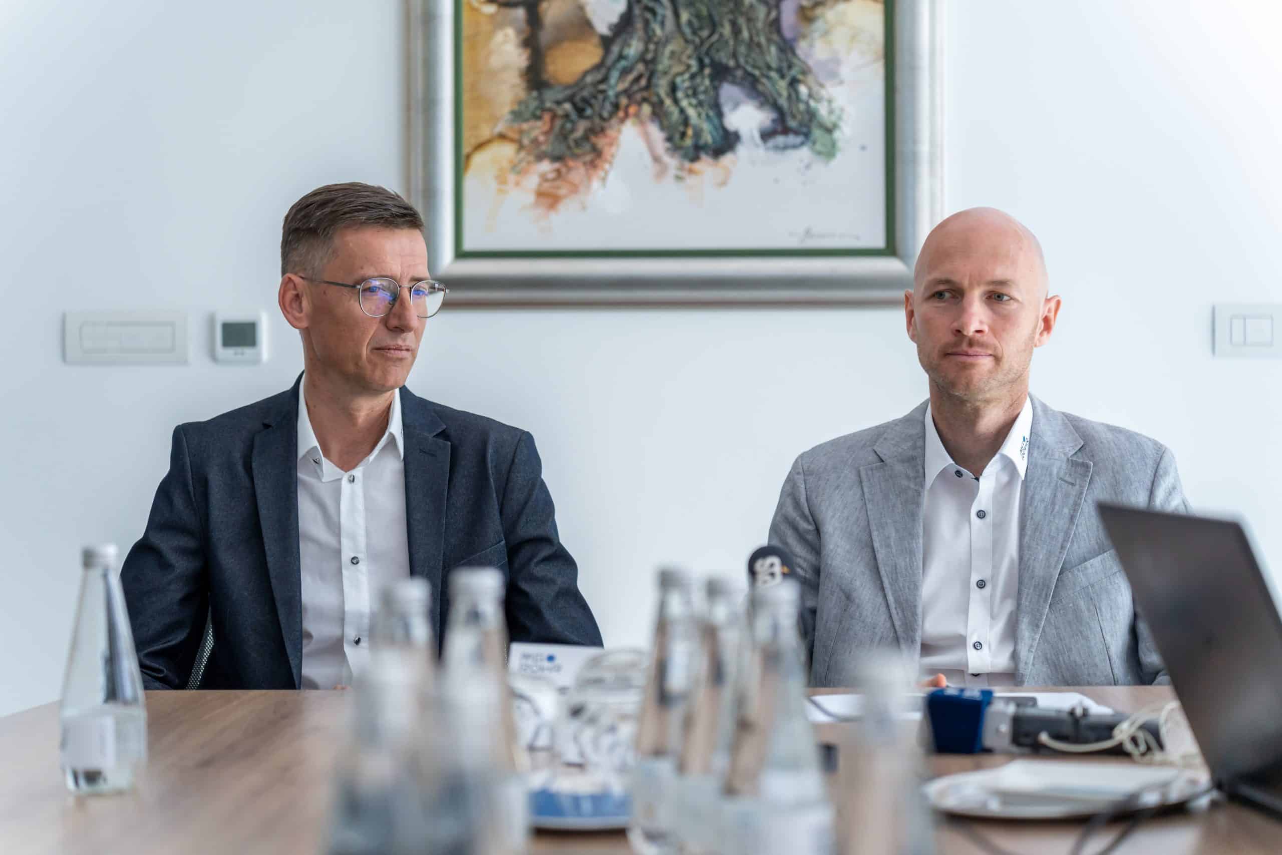 Matej Natlačen in Samo Jenič, direktorja podjetja MG Rohr d.o.o.