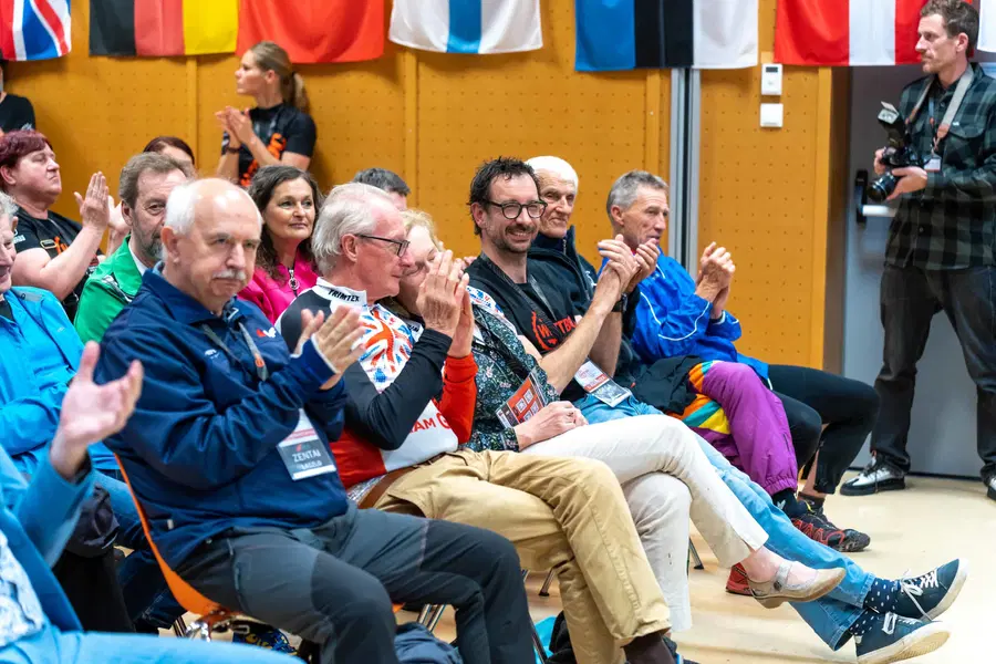 FOTO: Uradno se je pričelo Svetovno veteransko prvenstvo v orientaciji z gorskimi kolesi