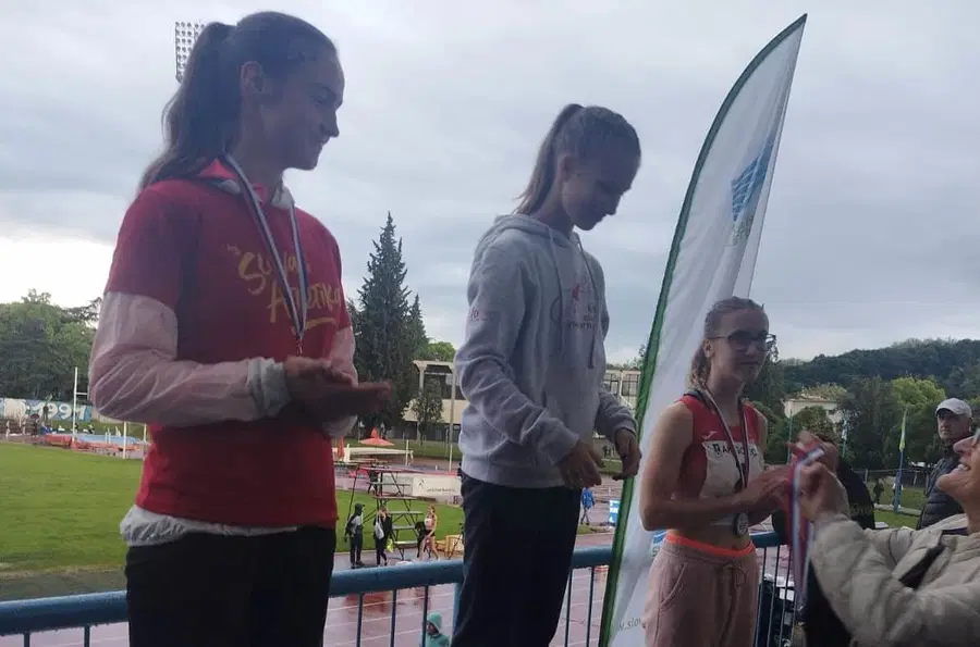 Koroški atleti odlični na državnem prvenstvu. Ana Vita Verneker z novim državnim rekordom (FOTO)