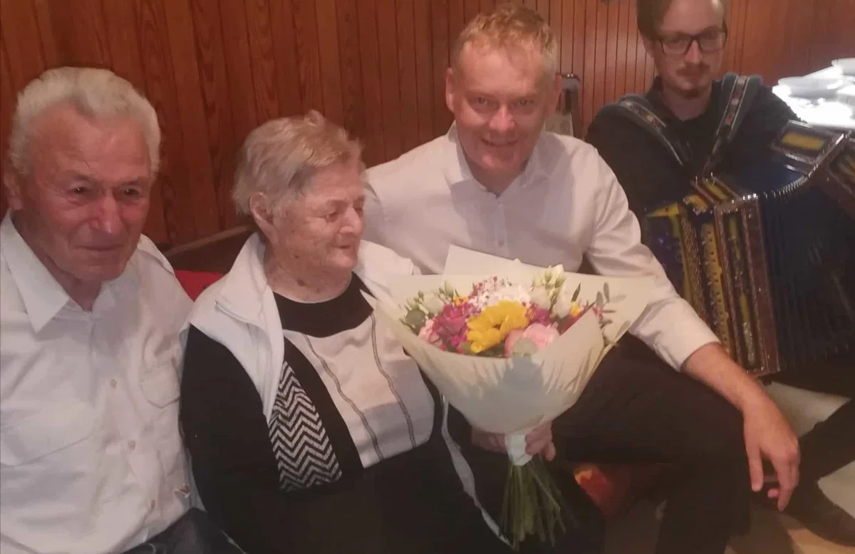 Marija Štaleker z Legna je praznovala visok jubilej. Obiskal jo je župan Tilen Klugler