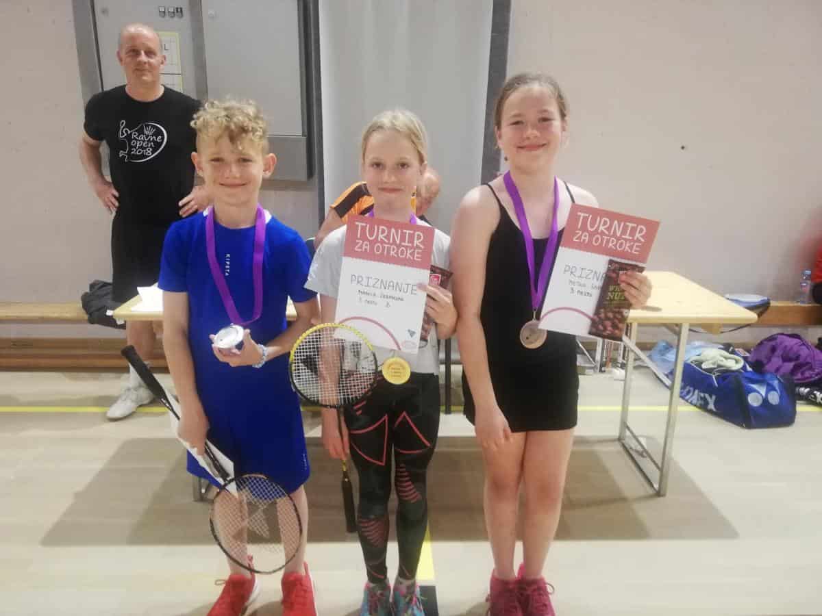 V dvorani v Kotljah se je odvijal turnir za otroke v badmintonu