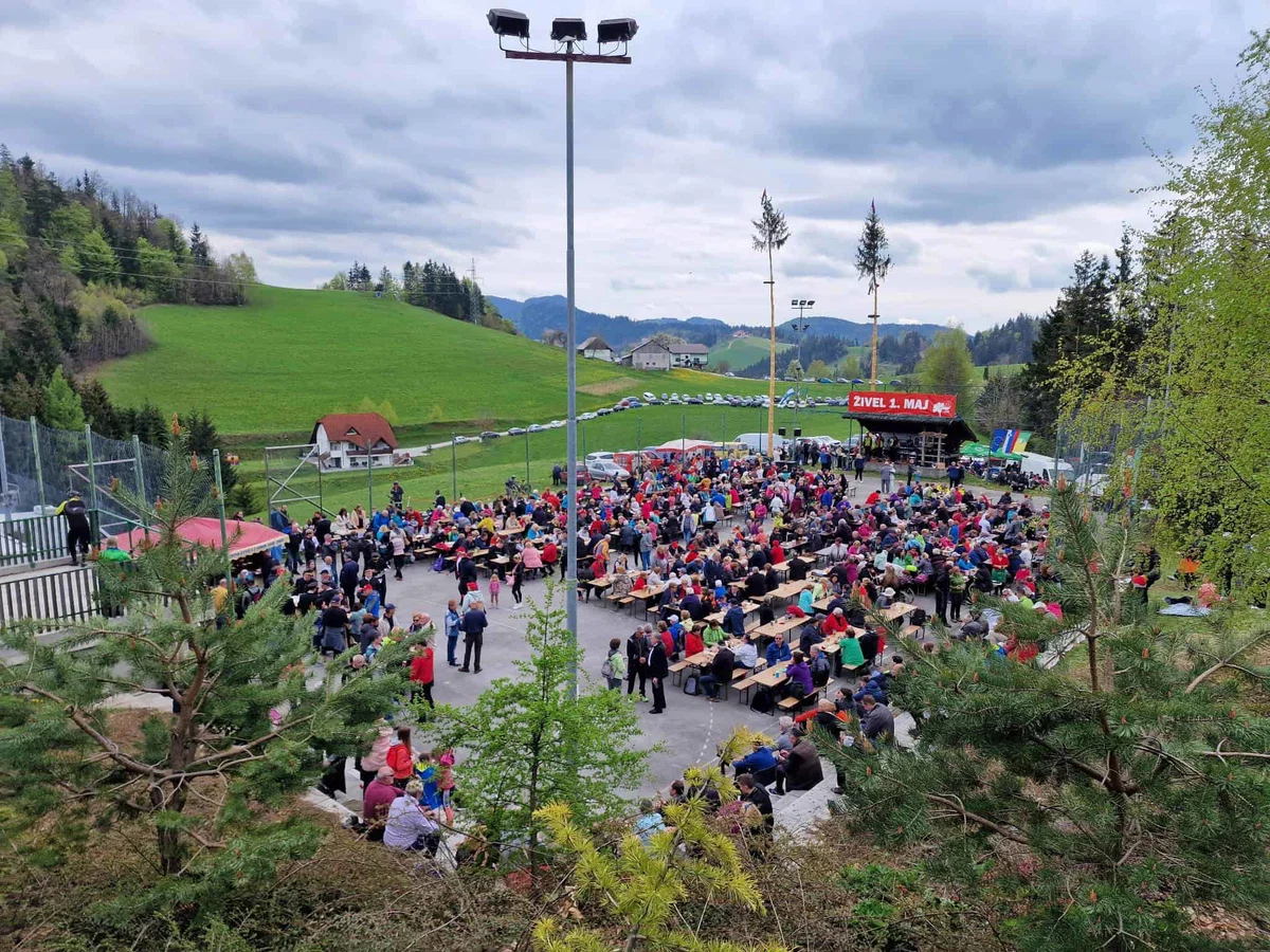 Tradicionalno prvomajsko srečanje je potekalo tudi na Graški Gori