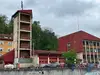 Gasilci iz dvigala rešili ujeto osebo