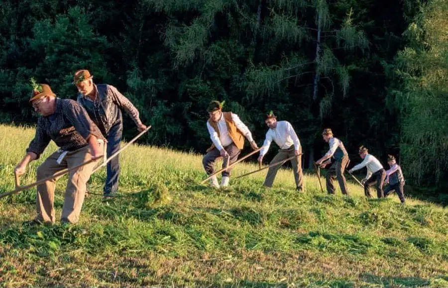 Na Koroškem tradicionalna kmečka opravila posneli v dokumentarnih filmih