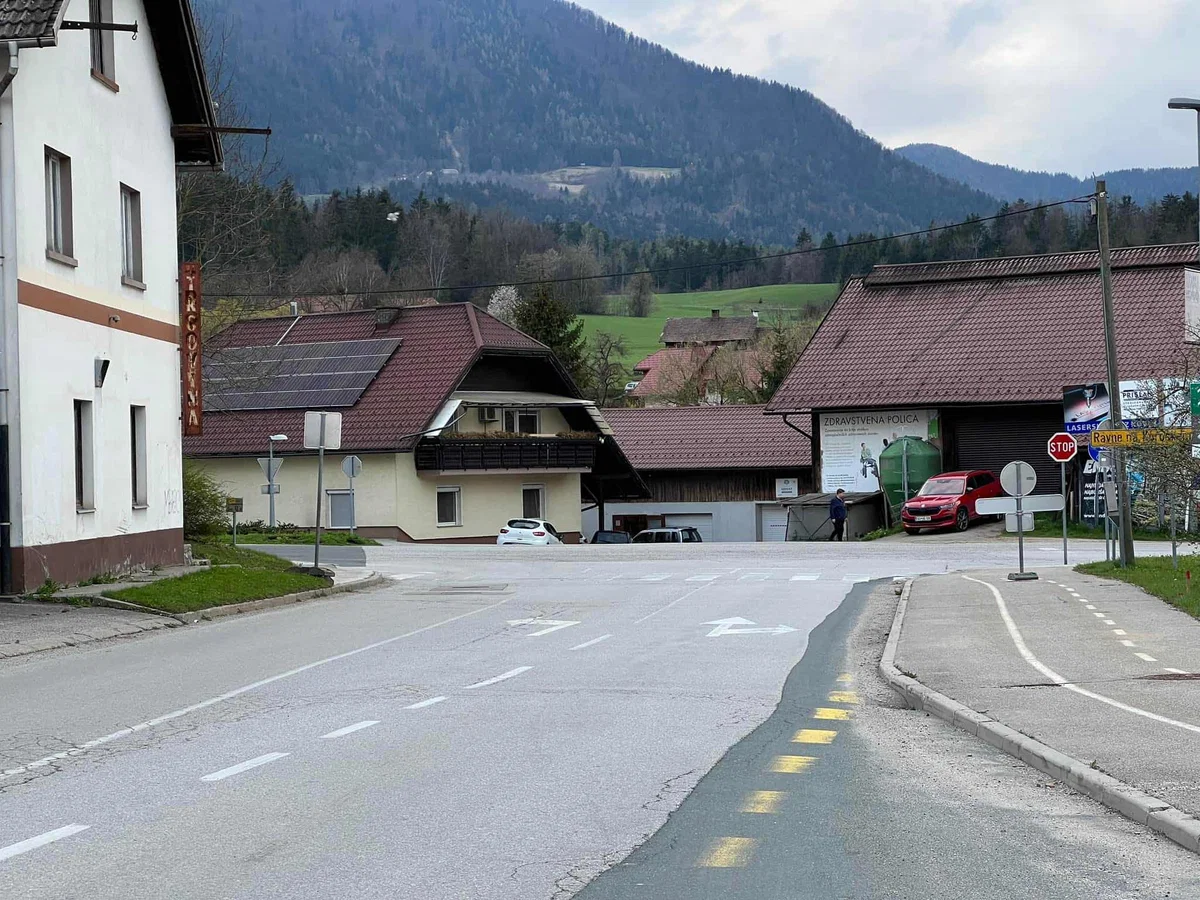 Zaradi izgradnje krožišča - sprememba prometnega režima v Kotljah