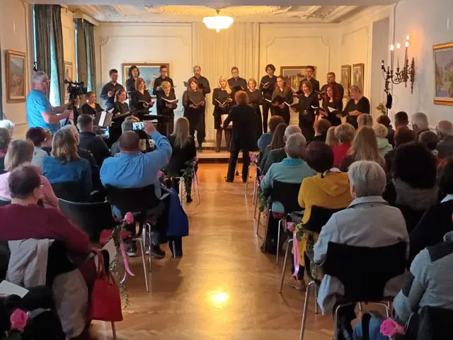 V Dvorcu Bukovje je prepeval vrhunski Šaleški akademski pevski zbor