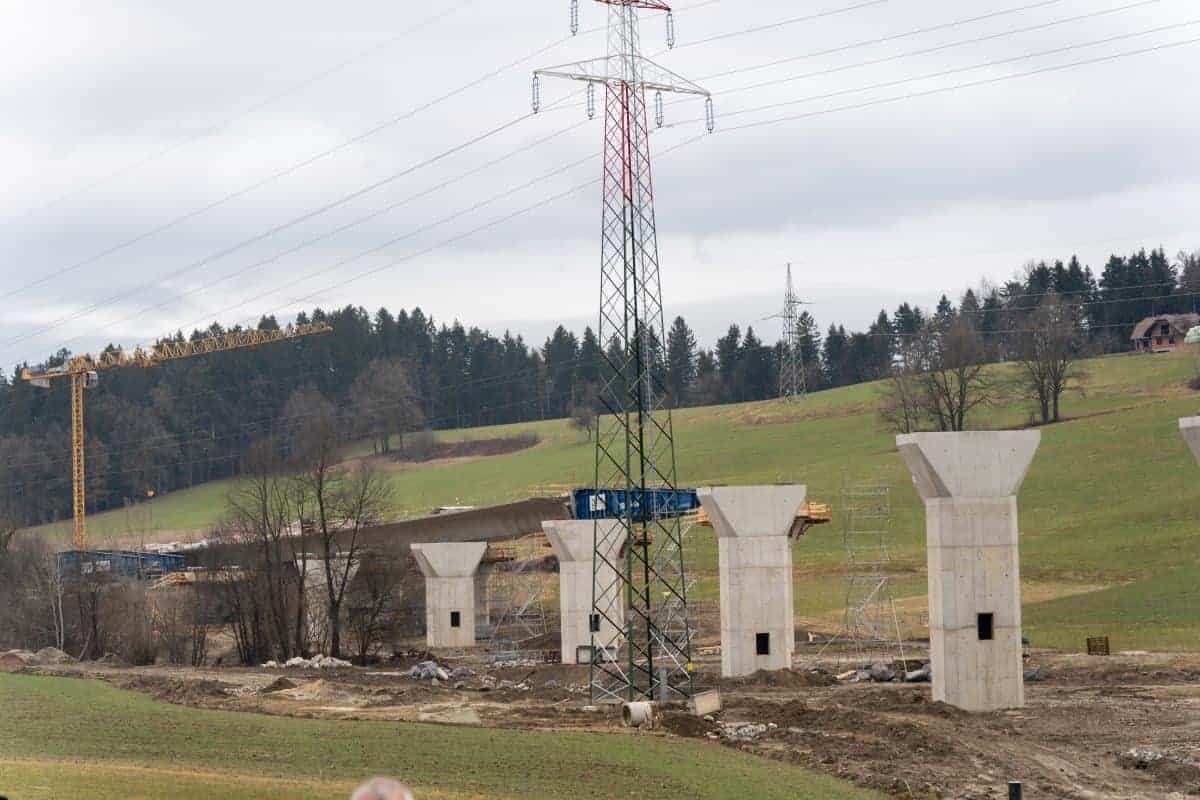 Tretja razvojna os prioriteta vlade, o časovnici do konca meseca