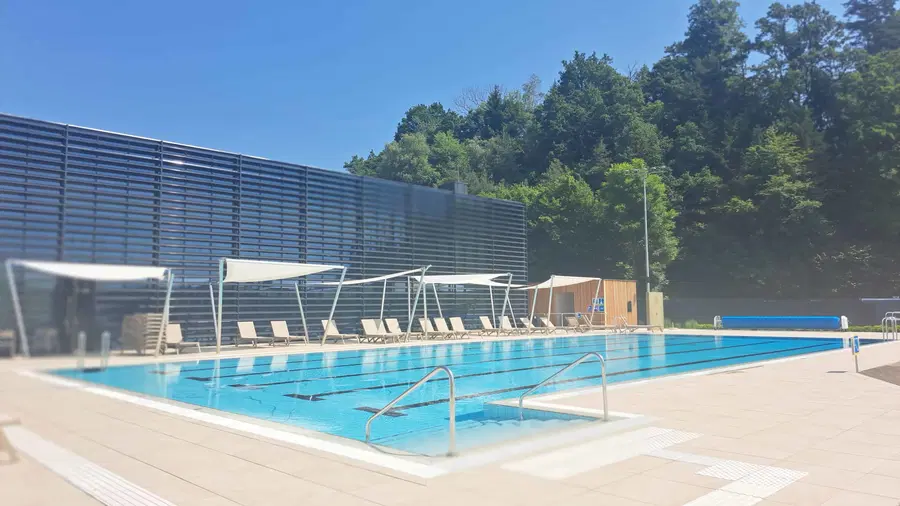 Juhej, poletje je tu in Aqualatio začenja sezono kopanja tudi na zunanjem bazenu