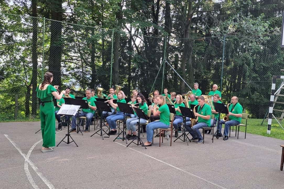 Konec tedna bo veselo ob krajevnem prazniku na Ojstrici. Potekal bo tudi koncert ojstriške godbe
