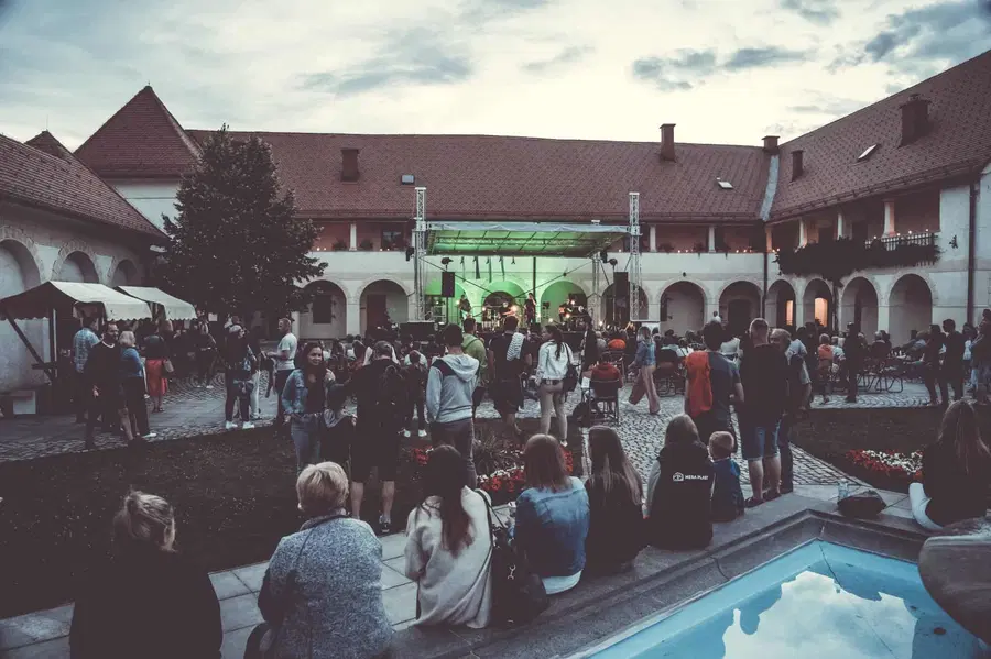 Poletje v mestu in Slovenjegraško poletje sta v polnem teku, preverite kaj prinašata ta konec tedna