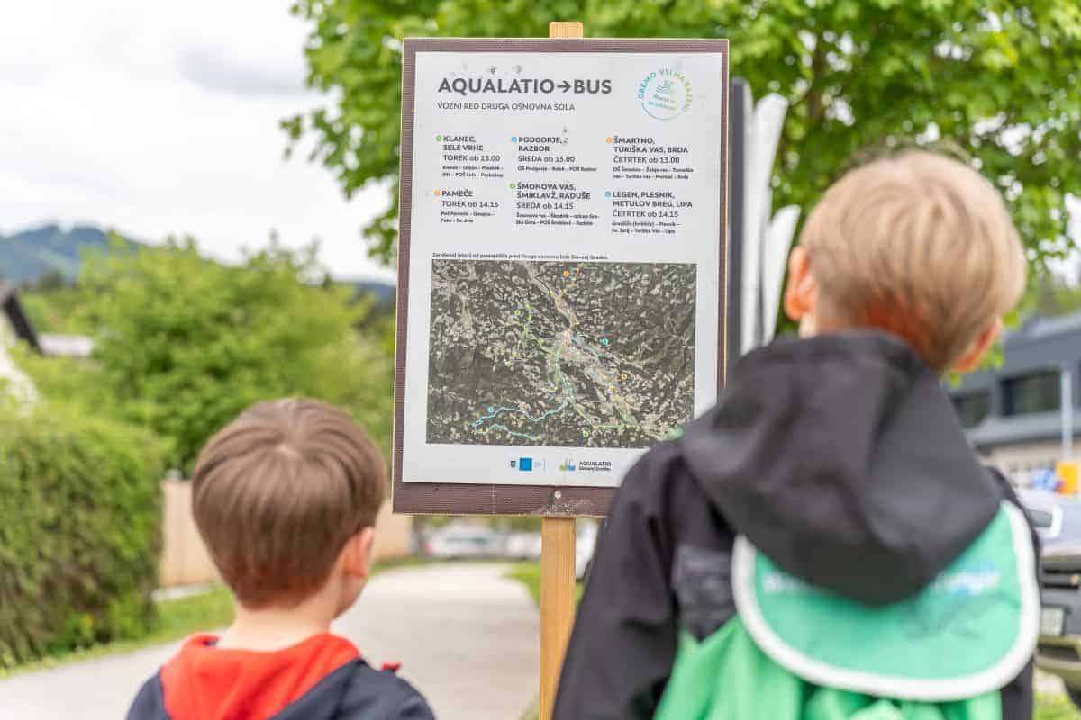 Brezplačni kopalni Aqualatio bus začenja s svojimi počitniškimi vožnjami