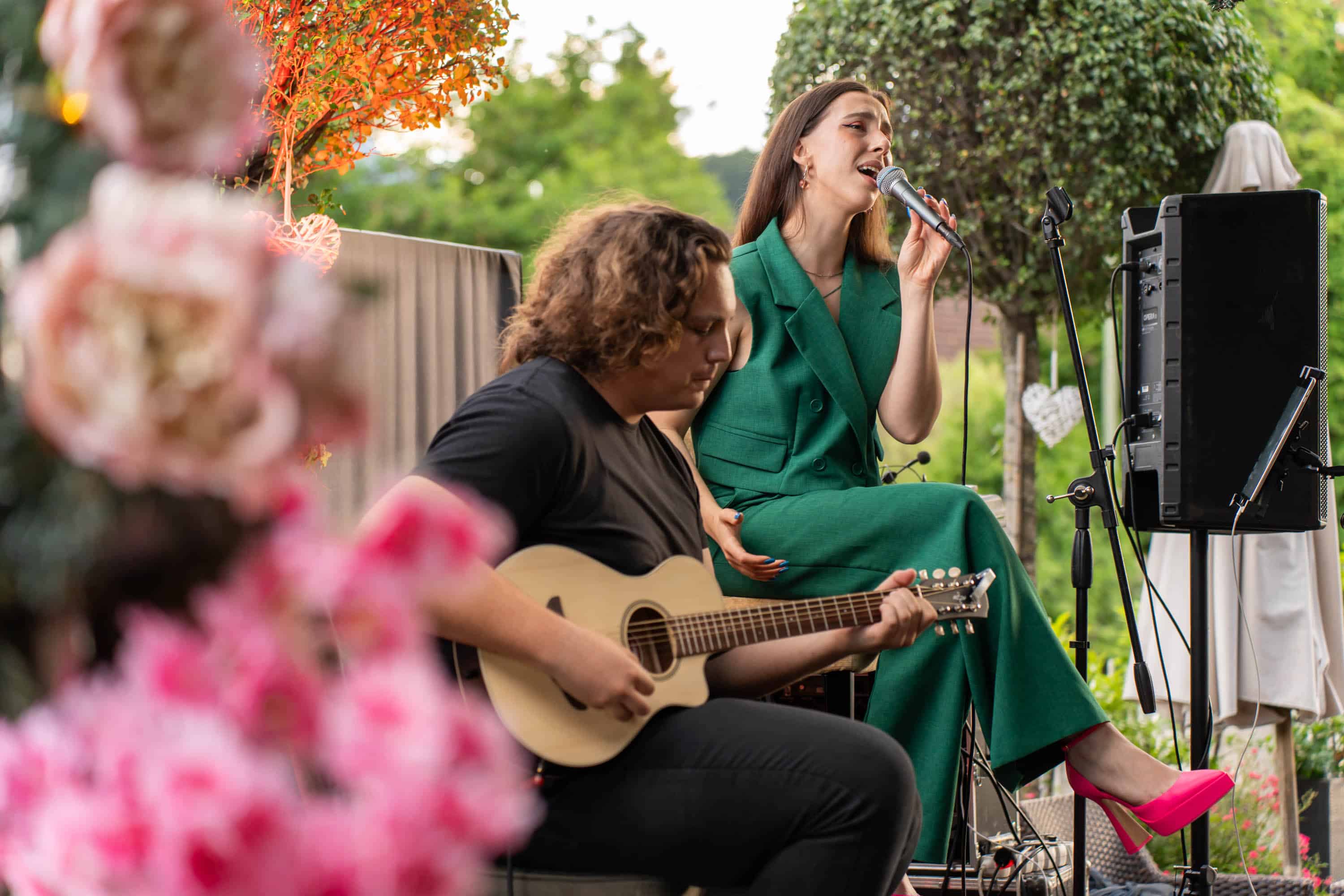 Prvi poletni večer v Hiši Ančka razvajal brbončice in ušesa (FOTO)