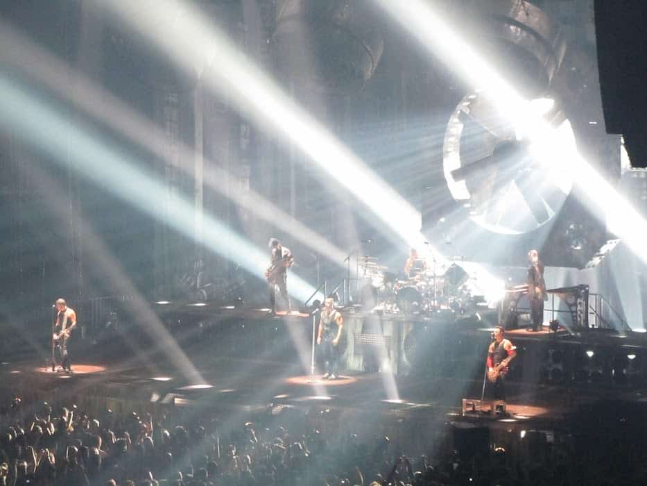 Glasbena založba prekinila oglaševanje albumov skupine Rammstein