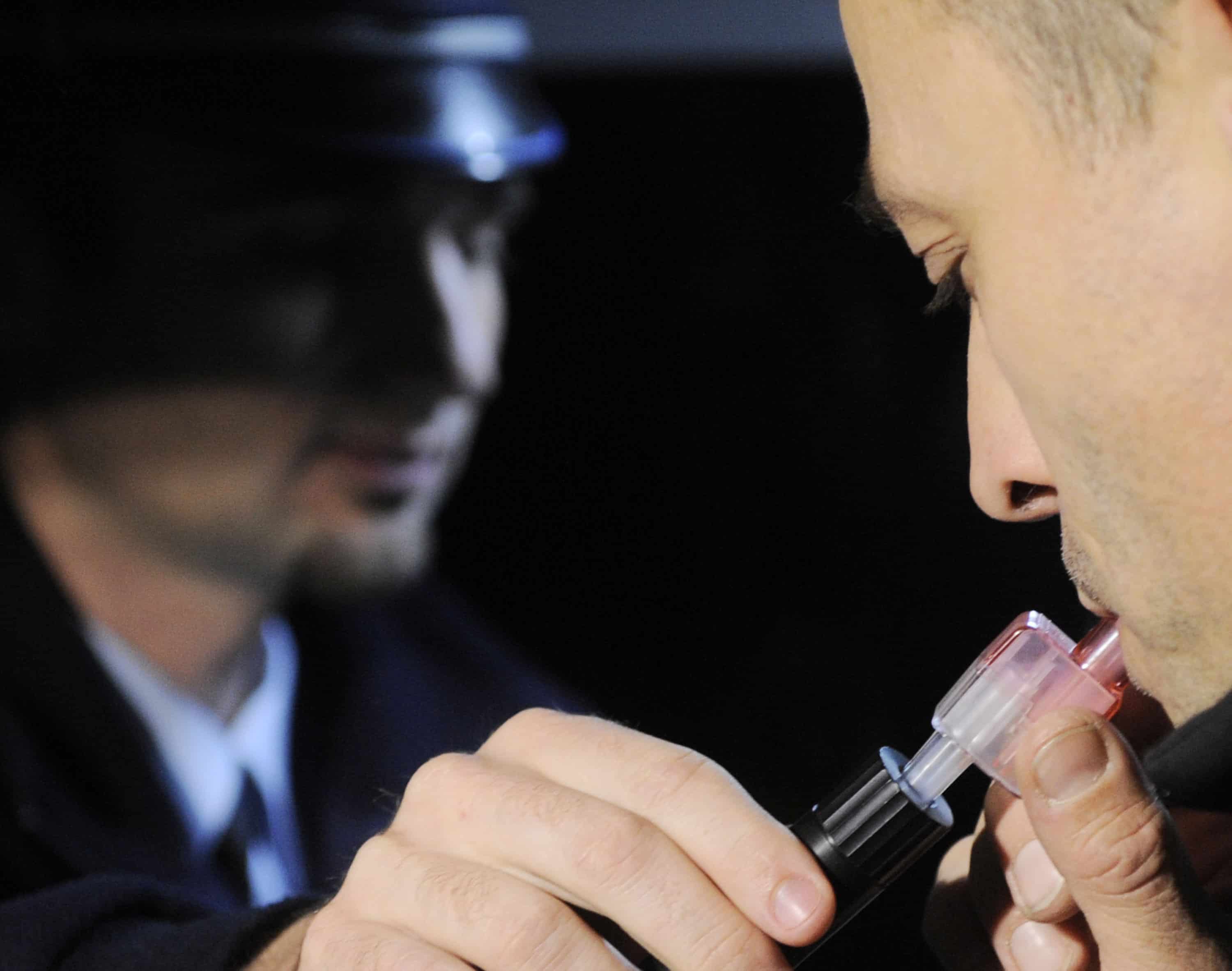 Med vikendom policisti obravnavali več vinjenih voznikov, enega tudi na Ravnah