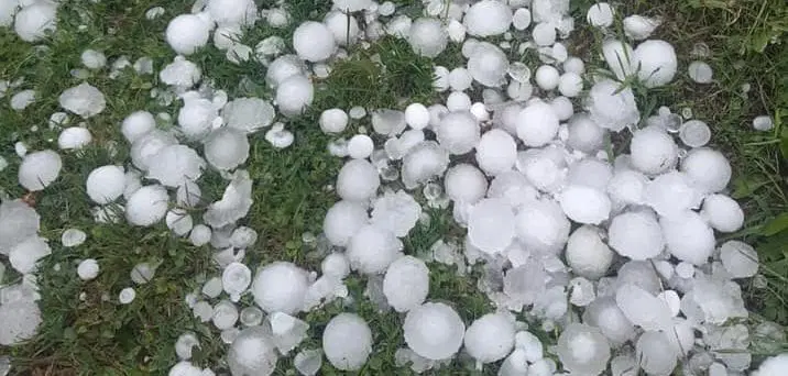 Pozor: na Koroškem napovedujejo možnost močnejšega neurja in toče