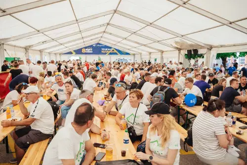 8. Sijev dan - športno družabni dogodek, ki povezuje vse zaposlene (FOTO)