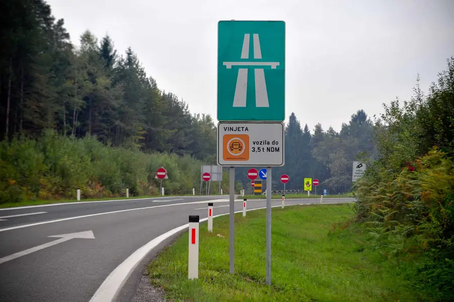 Vinjete od danes za slabih sedem odstotkov dražje