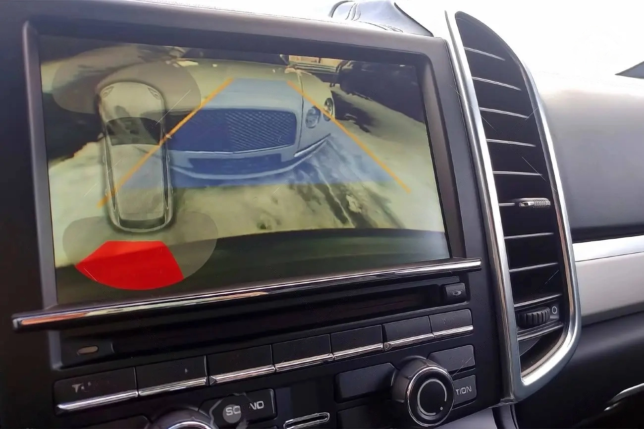 Preverite, zakaj tudi vi potrebujete vzvratno kamero!