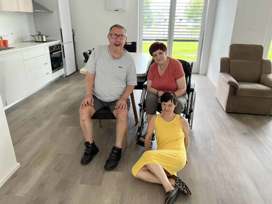 V slovenjgraški hiški na Ozarah dobili nove stanovalce