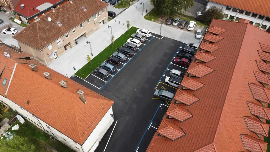 Na Cankarjevi in Poštni ulici ter Vorančevem trgu bo začel delovati sistem s potopnimi valji