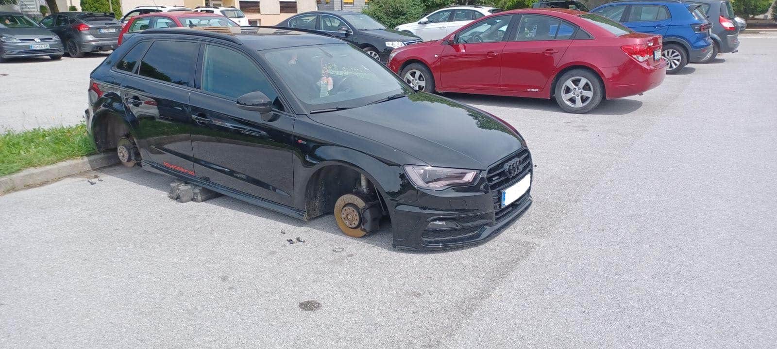 V Slovenj Gradcu nepridiprav ukradel vsa štiri platišča