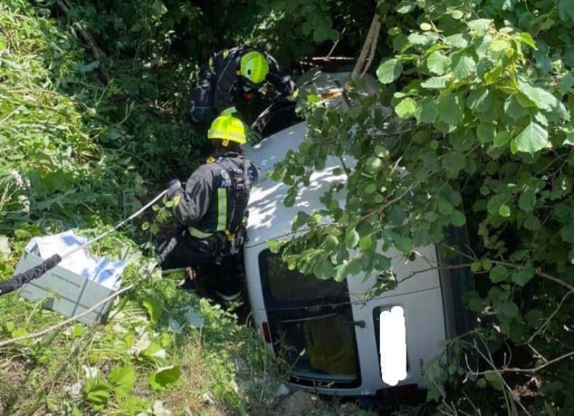 Na Legnu je vozilo zapeljalo z vozišča