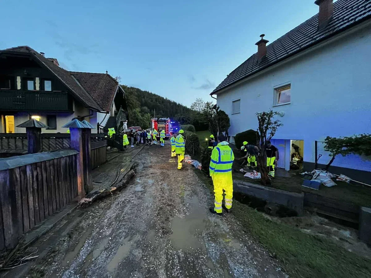 Cesta na Leše ponovno prevozna