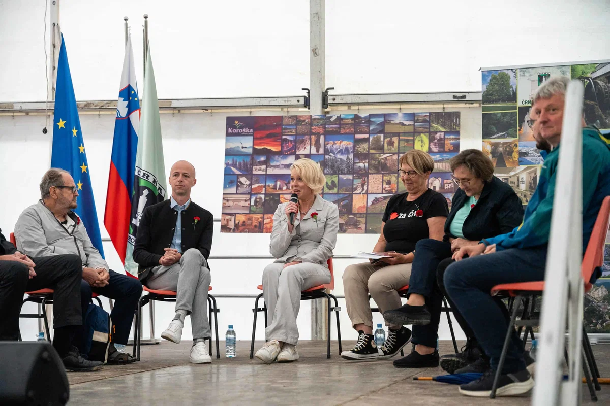 Foto: Potekalo je 32. vseslovensko srečanje pod Najevsko lipo