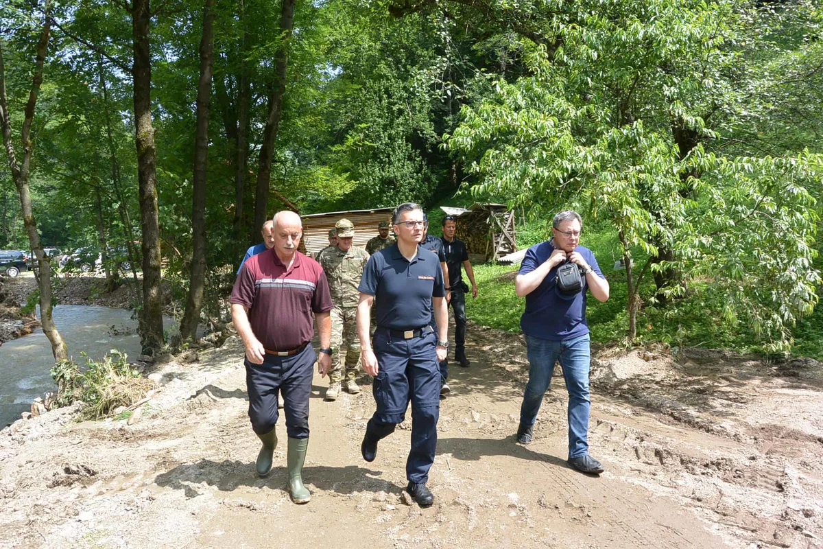 Marjan Šarec po neurju v Slovenj Gradcu obljubil pomoč