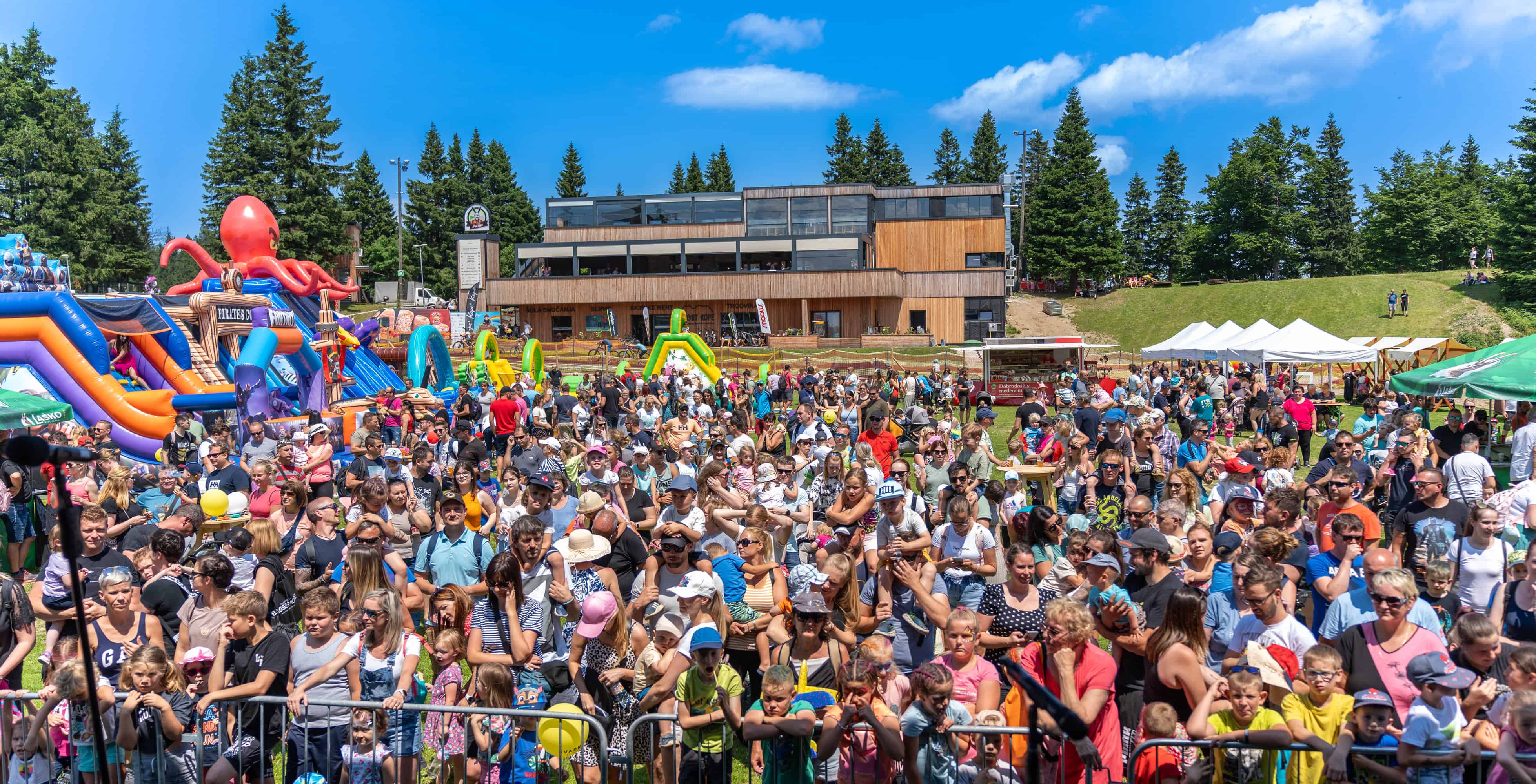 Avto Center Ravne bo s svojimi cestnimi lepotci in super ponudbo navdušil na Holcerčkovem festivalu